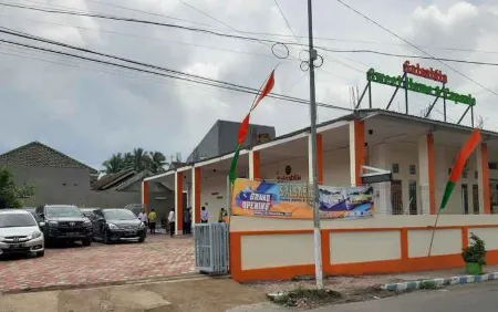 Salsabila Sweet Home & Capsule Отели в г. Bondowoso Regency