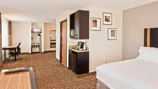 Holiday Inn Express & Suites Chanhassen