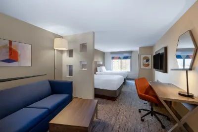 Holiday Inn Express Rochester South - Mayo Area Hotel dekat Bandara Internasional Rochester