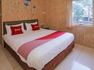 Super OYO 92672 Hotel BSD