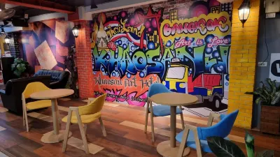 Khaosan Art Hotel Các khách sạn gần Chùa Phật Ngọc