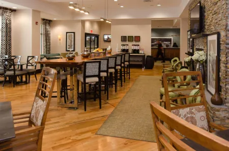 Hampton Inn Hickory Отели рядом с достопримечательностью «Лайл Крик Гринуэй Трейлхед»