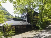 妙見石原莊 法円寺附近的飯店