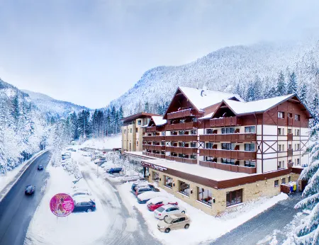 Wellness Hotel Chopok Отели в г. Демановска-Долина