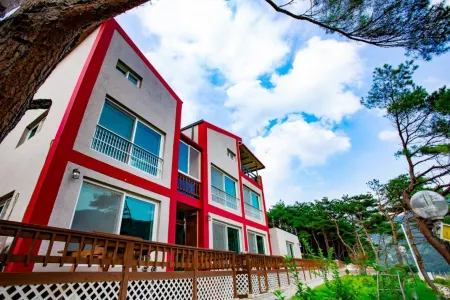 Danyang Namhangangsolbat Pension