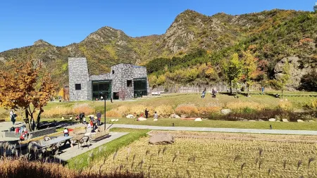 No.146, Rehe Valley,  Maojingba Zhen, Chengde, Hebei Province, China Отели в г. Лунхуа