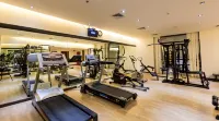Flora Airport Hotel and Convention Centre Kochi - С тренажерным залом