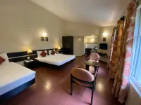 마운틴 리트리트 - 어 힐 컨트리 리조트