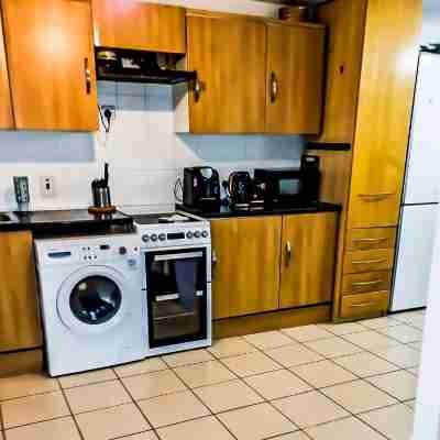 Stunning 3-Bed House in London with Free Parking Others