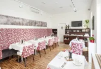Adele Apartments Hotels in Komlo