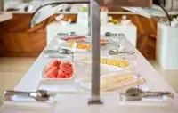 Hotel Reina Petronila - Frühstück