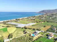 Karyo Villa,- 4Bd, 3Min on Foot from the Beach! Hotels in Lappei