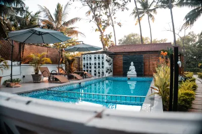 Tranquill Riverside Luxury Chalets Hotels in Nerul