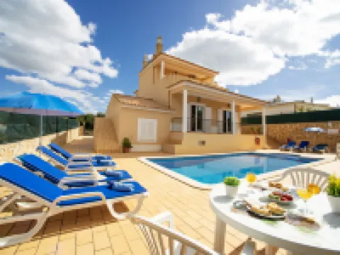 Silena Hotels in Estombar