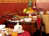 Hotel Valentino - Cho phép mang theo thú cưng