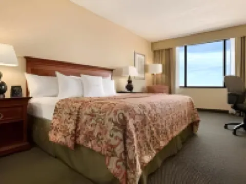 DoubleTree by Hilton Kansas City - Overland Park Hotels in 