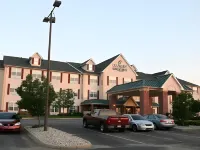 Country Inn & Suites by Radisson, Louisville South, KY Hotels near Louisville South KOA Holiday