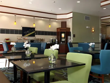 Fairfield Inn & Suites Alamogordo Отели рядом с достопримечательностью «Парк Вашингтон»