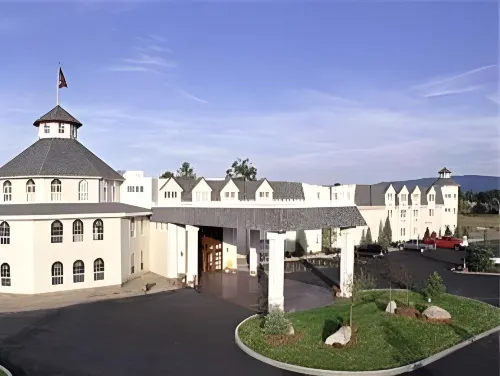 Hotel NoBo Cascade, Tapestry Collection by Hilton Hotels in Cascade