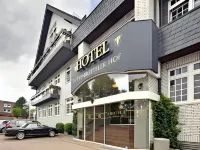 Boutique Hotel Poppenbütteler Hof Hotel dekat Musicalschule Ahrensburg