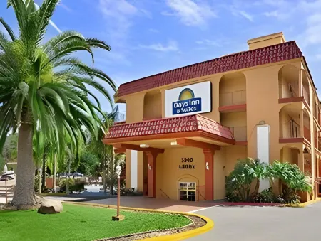 Days Inn by Wyndham Mission Valley/Sdsu Отели рядом с достопримечательностью «Гора Коулс»