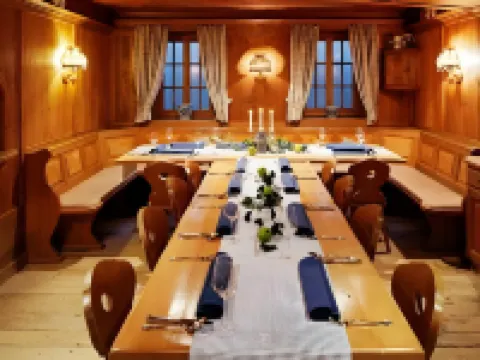 ツム ゴールデネン オクセン アシャッフェンブルクのホテル