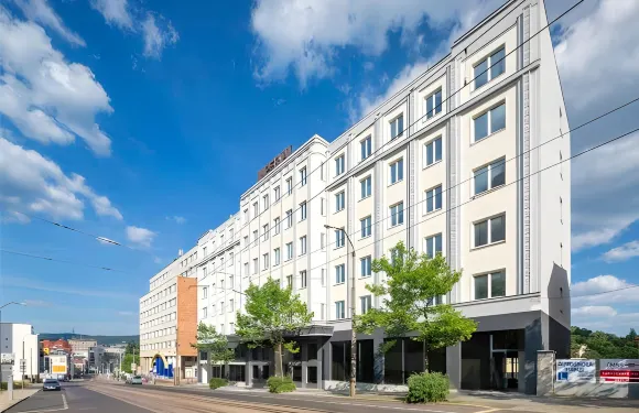 皮特勞恩帝國大酒店