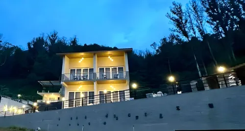 Ponmari Villa