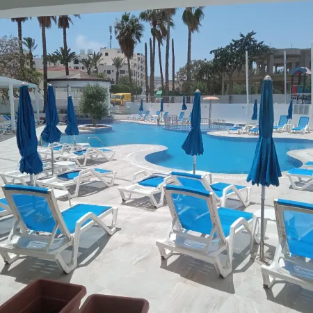 Captain Pier Hotel