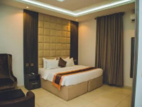 エントラストホテルアンドスイーツ