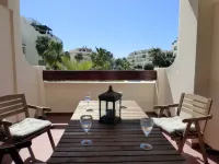 Beautiful 2 Bedroom 2 Bathroom Apartment with Pool - Badekar