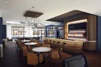 Courtyard Dallas Frisco - ที่มีบาร์