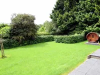 Charming Holiday Home in Gouvy with Hot Tub Hotel dekat JT Buitensport BE