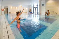 Novotel Paris Roissy CDG Convention - piscina