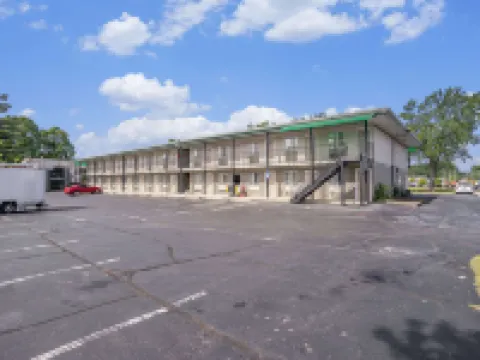 Rodeway Inn Hotels in Grand Haven