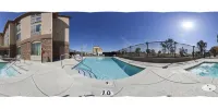 Holiday Inn Express & Suites FRESNO NORTHWEST-HERNDON by IHG - piscine
