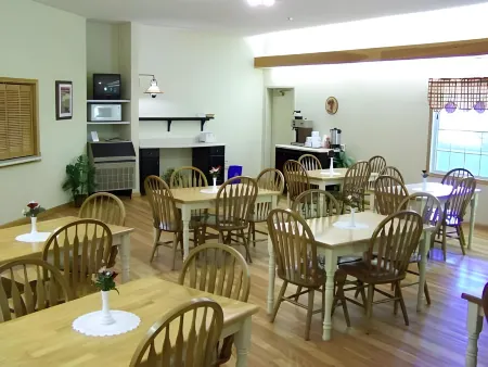 Brook Pointe Inn Отели в г. Лигоньер