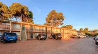 North Parkes Motel - parkir