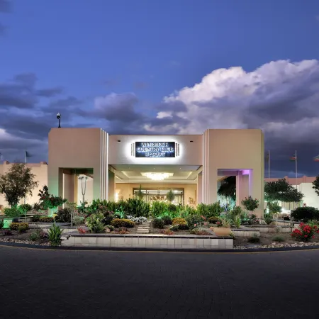 Windhoek Country Club Resort Отели в г. Виндхук