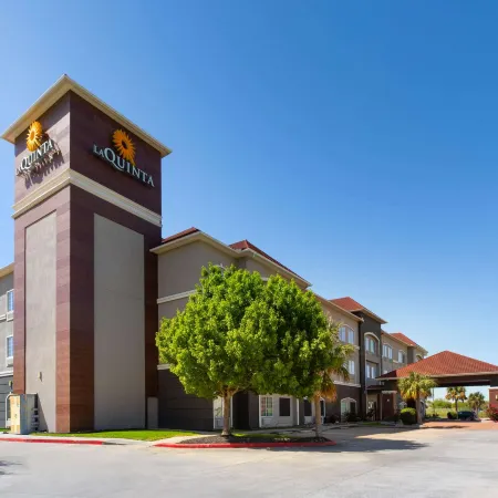 La Quinta Inn & Suites by Wyndham Deer Park