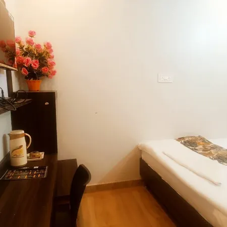 Hotel Basera