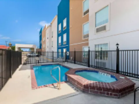 AmericInn by Wyndham New Braunfels Hotels in New Braunfels