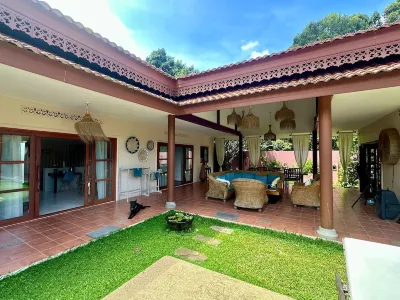 Laura's Guest House Samui Hotels in Na Mueang
