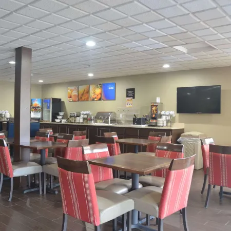 Comfort Inn & Suites Maumee - Toledo I80-90