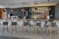 Hotel Lero - ที่มีบาร์