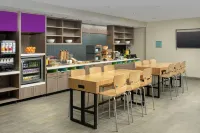 Home2 Suites by Hilton Phoenix Airport South