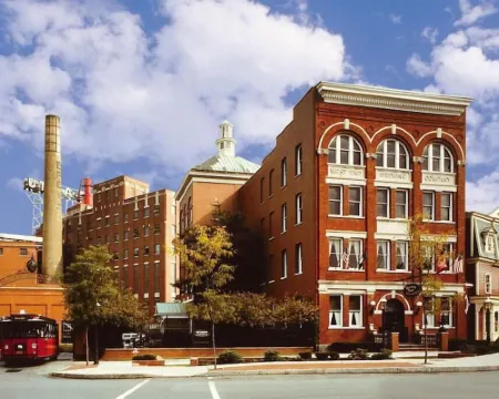 DoubleTree by Hilton Utica Hoteles en Utica