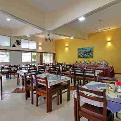 Hotel Sunset Inn Mount Abu with Swimming Pool Dining/Meeting Rooms