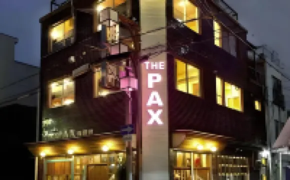 The Pax Hostel Hotel a 