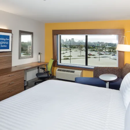 Holiday Inn Express & Suites EAST PEORIA - RIVERFRONT by IHG